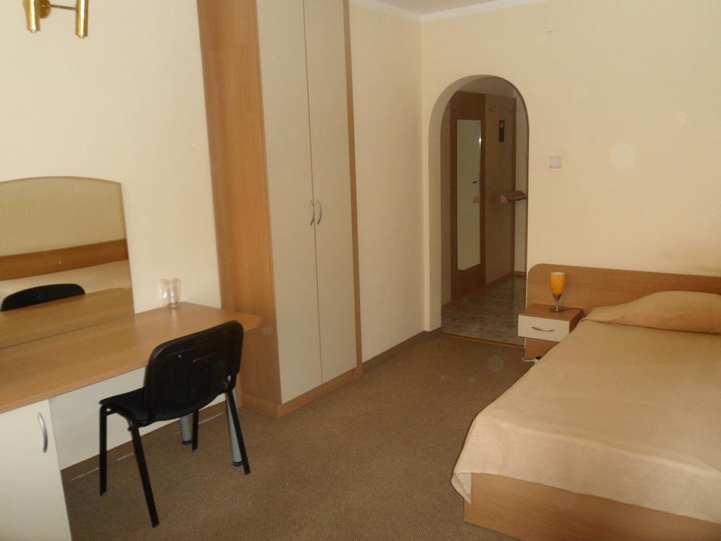 Hotel Of Bulgarian Academy Of Sciences Sofía Habitación foto